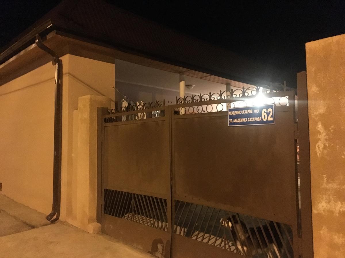Homestay On Akademika Sakharova Sukhumi Eksteriør billede