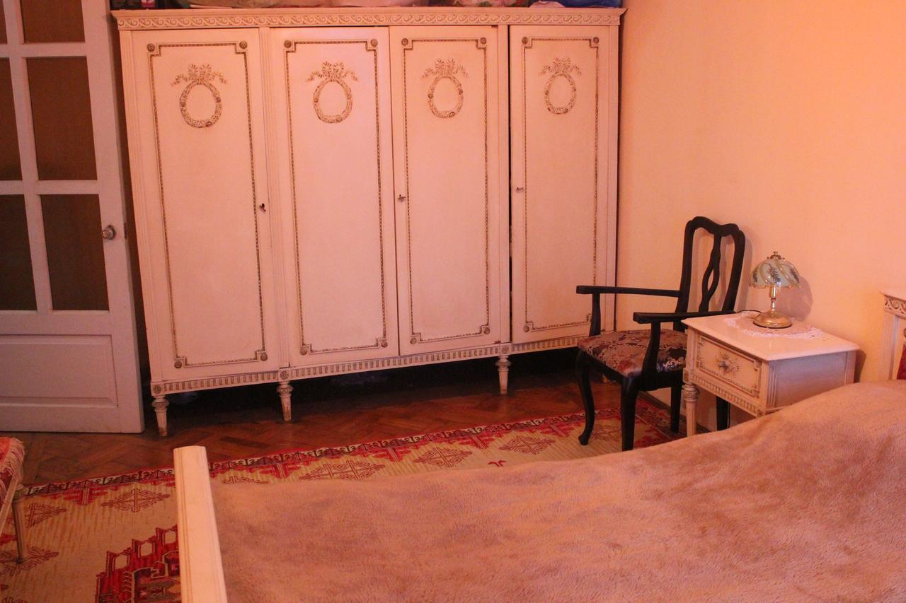 Homestay On Akademika Sakharova Sukhumi Eksteriør billede
